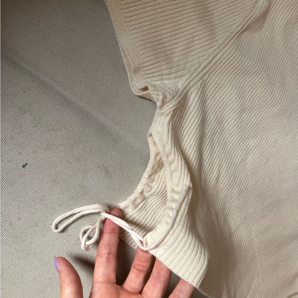 Chic Cream Ribbed Crop Top - Picture 4 of 4